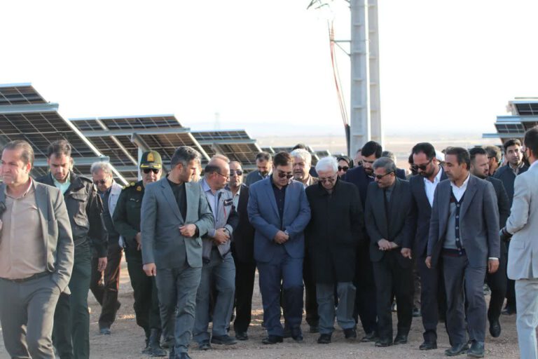 North Khorasan Governor Visits Iran Alumina Company’s Solar Power Plant Project (2)